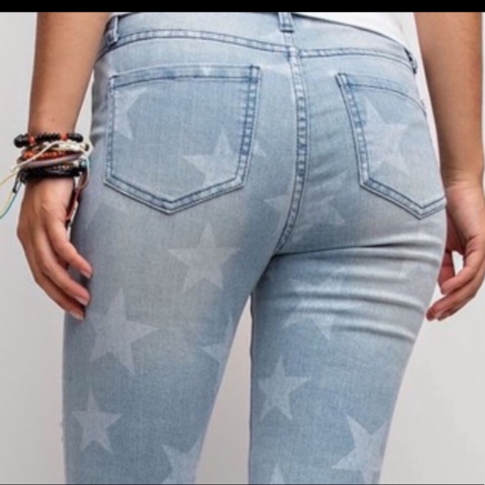 Star Printed Denim Distressed Jeans - Picture 3 of 5